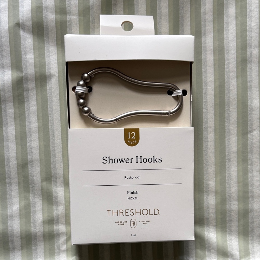 3/15$ ✨ NIB Threshold Nickel Shower Hooks with Decorative Ball  - Silver Finish